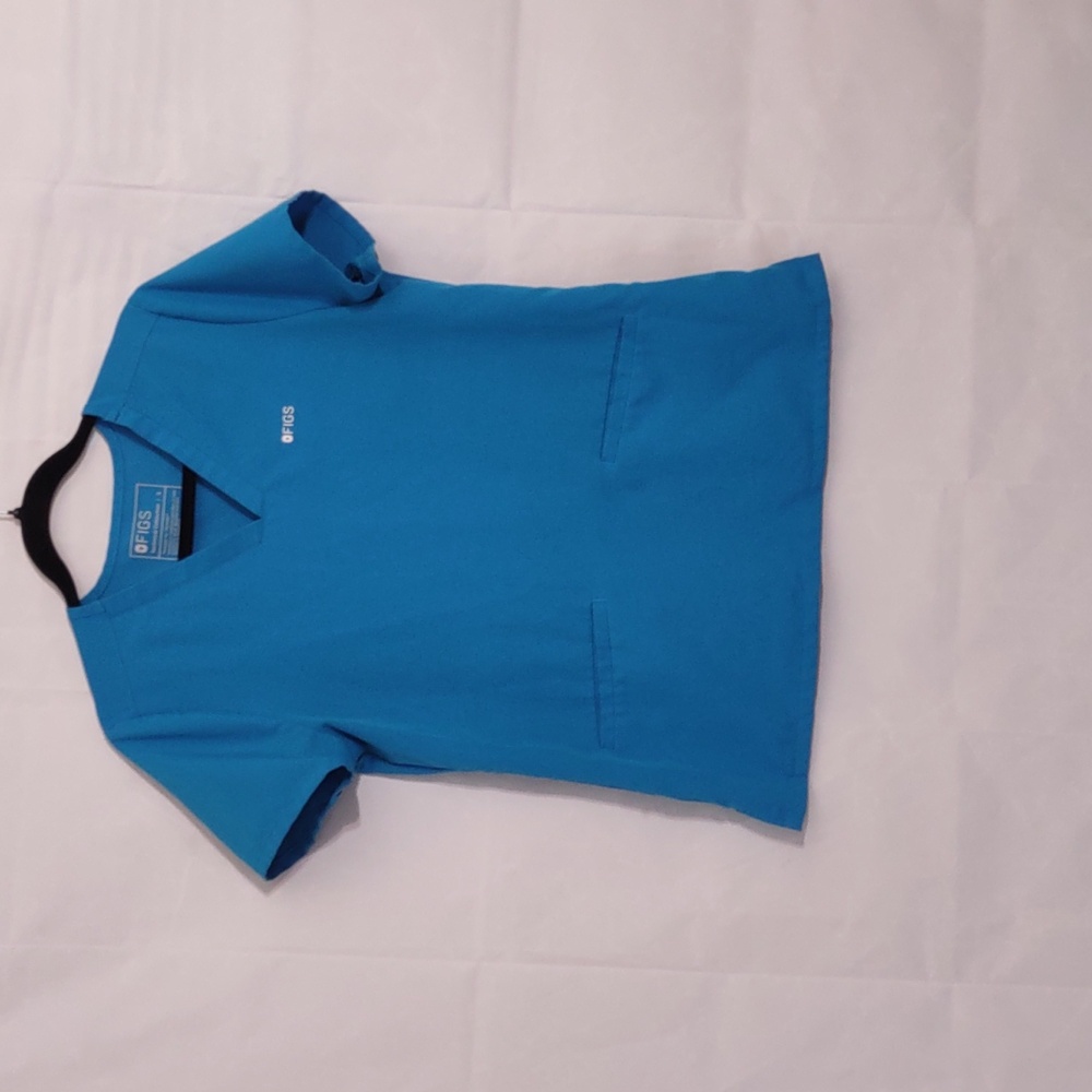 Figs Casma Three-Pocket Scrub Top - Extreme Blue